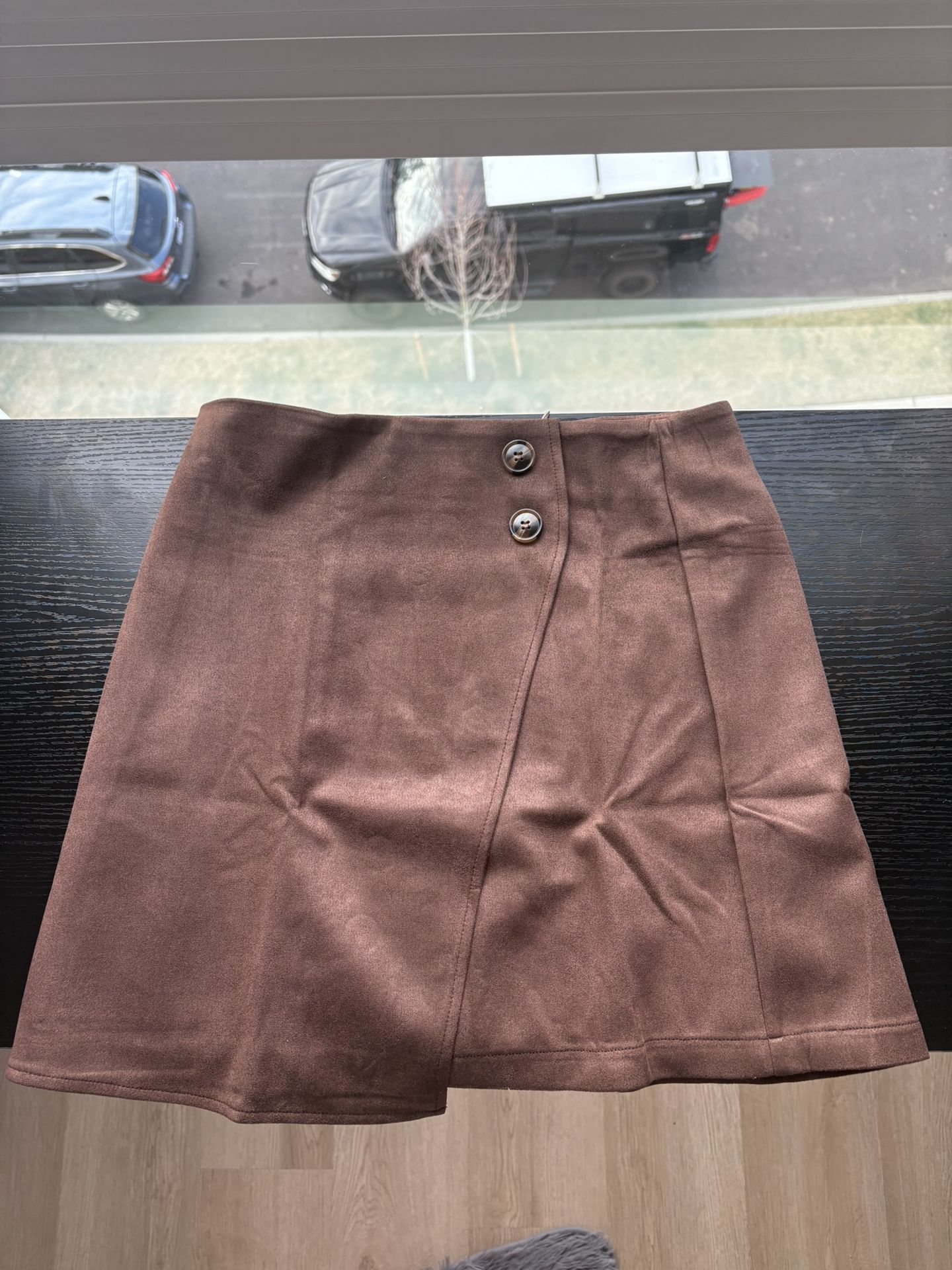 Selling a new skirt