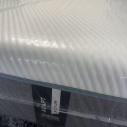 Tempur-Pedic Adapt Medium King Size Mattress