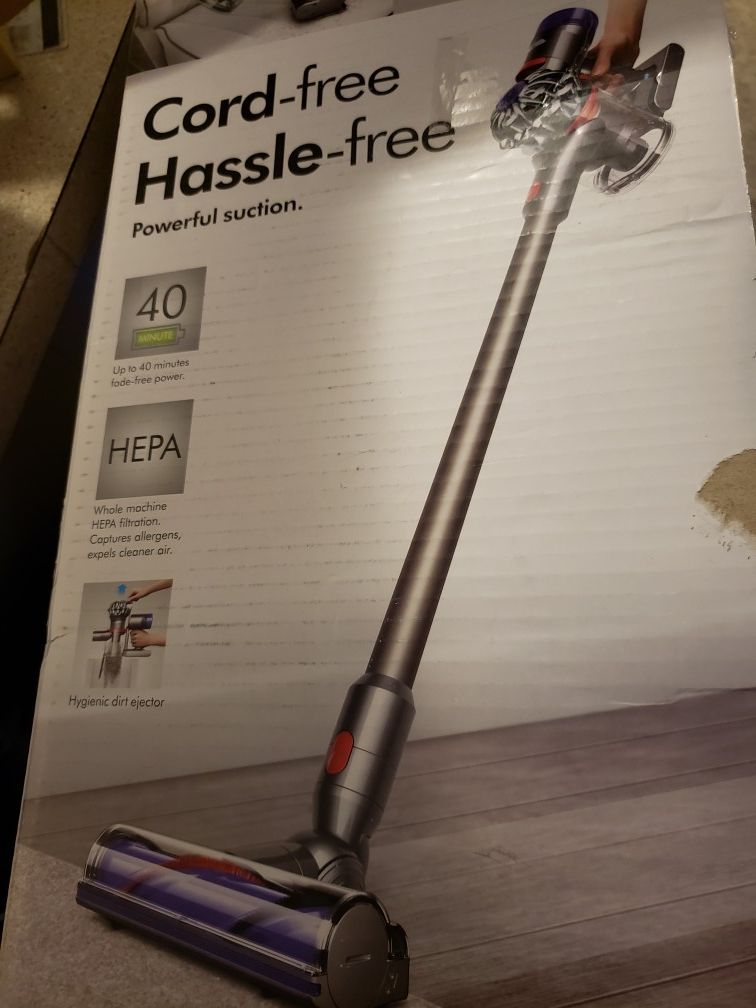 Dyson v8 vacuum