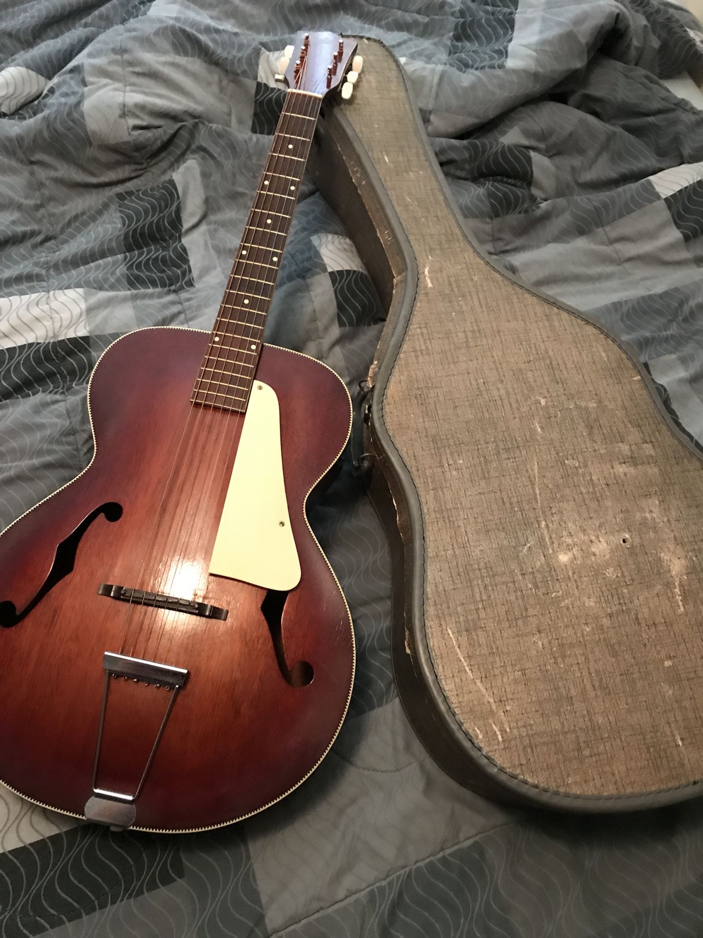 1950s-1960s Gagliano archtop guitar