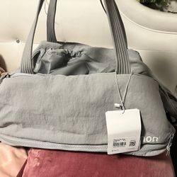 Lulu Lemon duffle 