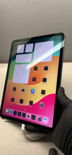 Apple iPad Pro 11 inches (Late 2018) 64GB, Wi-fi + cellular - Space Gray