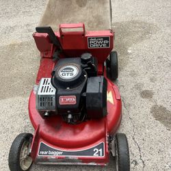 Toro 21 Deluxe Power Drive Lawnmower 