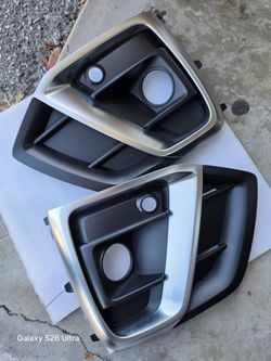 Audi Q5 foglight bumper grille OEM