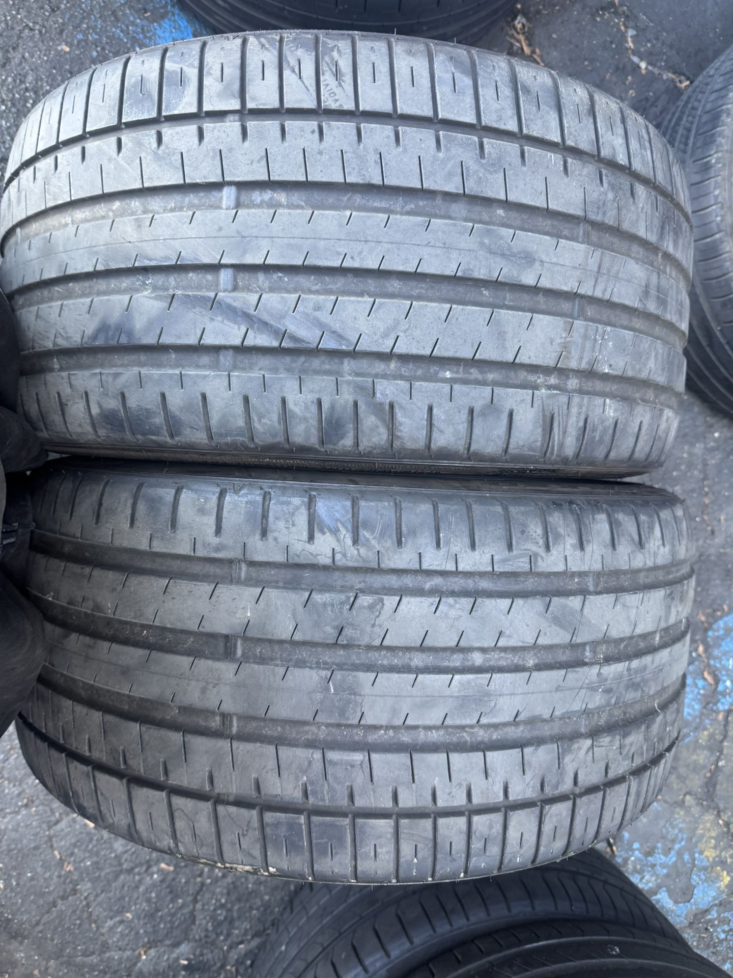 (2) 265/30ZR20 PAIR OF USED TIRES FALKEN 60% LIFE !!