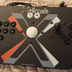 Arcade Like Game Consol