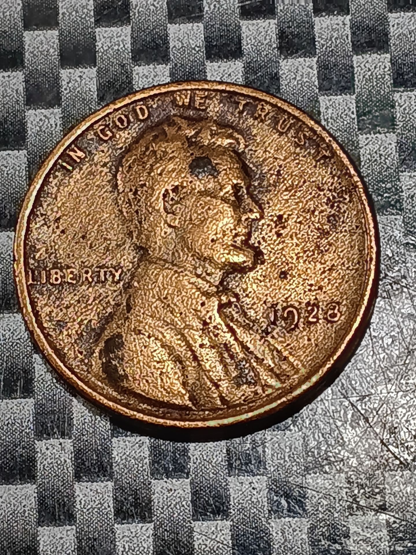 This One Is A Treasury Piece It's A (1928) No Mint Mark DDDIE Lincoln Memorial Penny