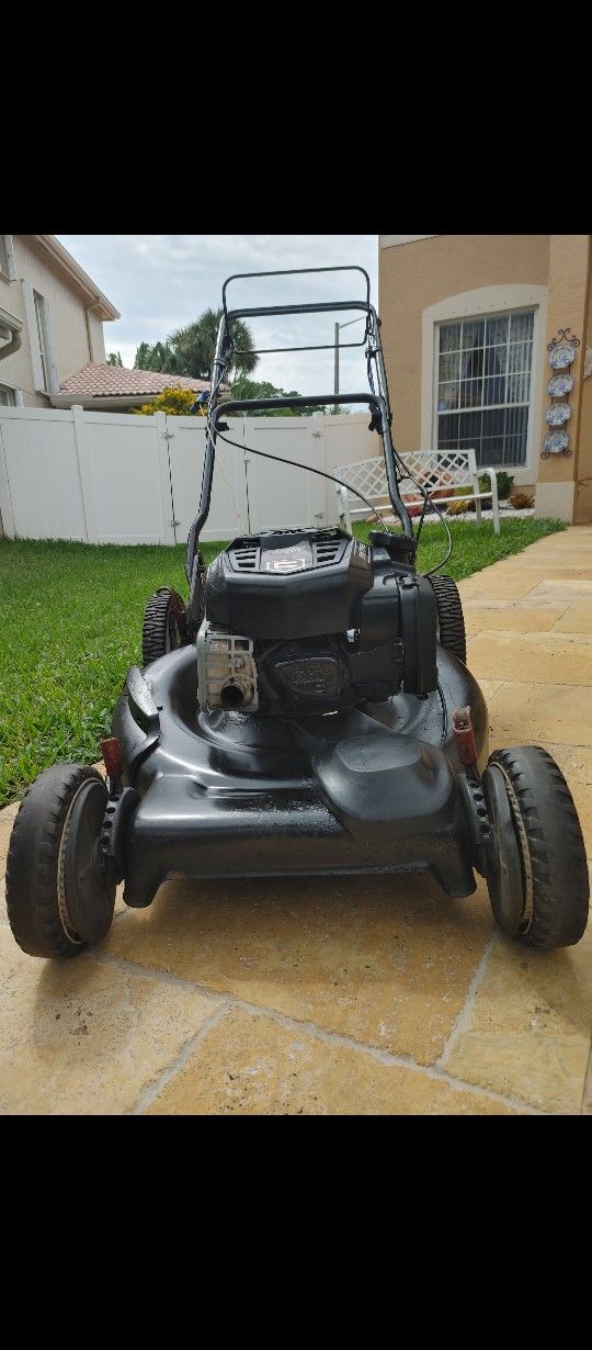 Lawn mower/ Craftsman Platinum 163cc High Wheels Self Propelled!