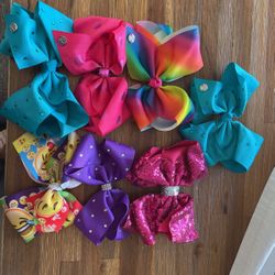 Lot Of Hair 7 Bows ( 4 Jojo Siwa Bows)