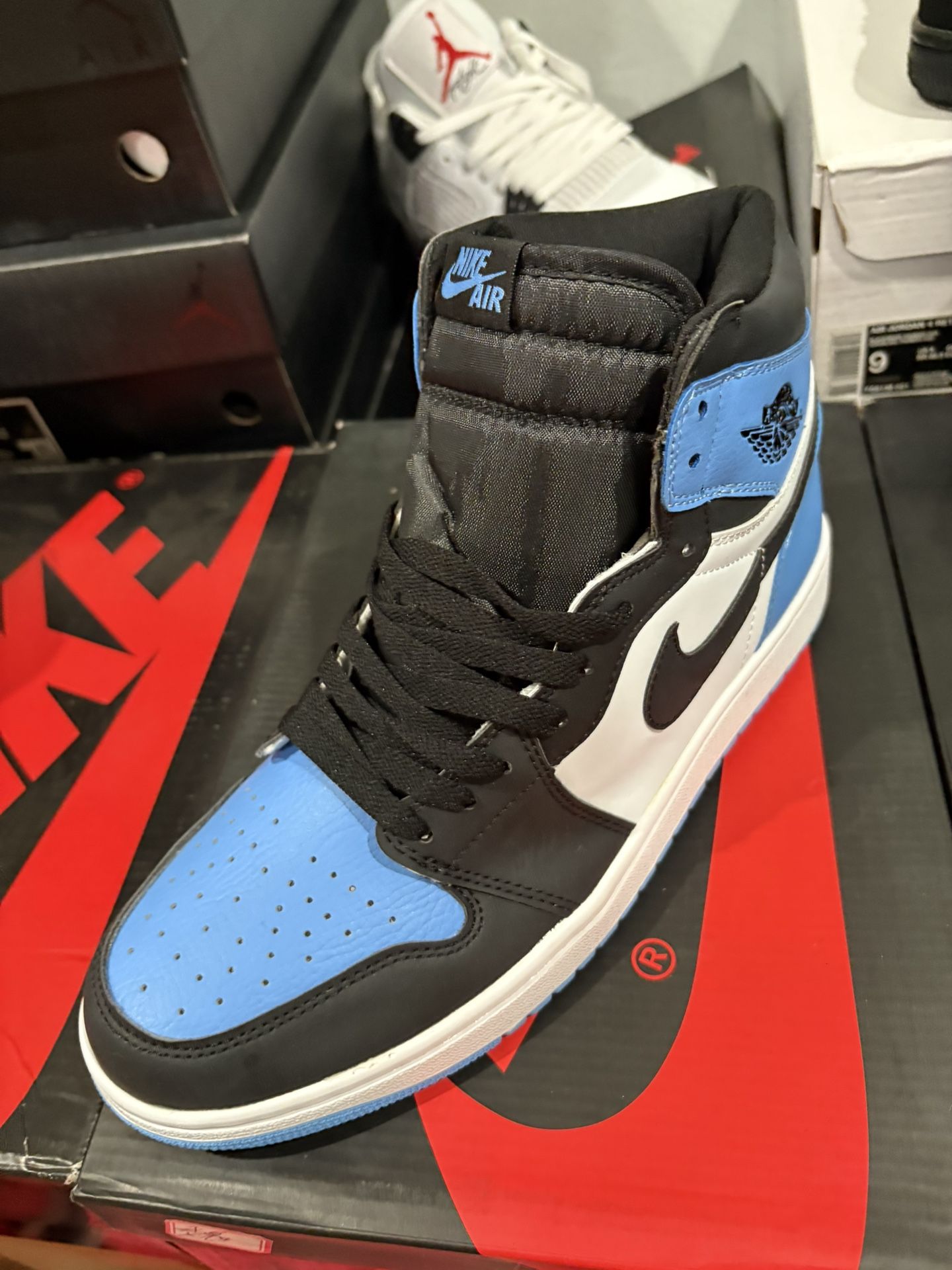 Jordan Retro 1 High Unc