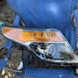 2011-2015 Ford Explorer Passenger  Headlight 