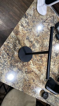 Counter top towel holder