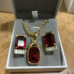 S.A.L Swarovski Vintage Earring And Necklace Set