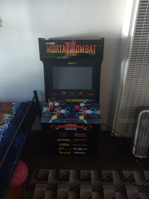 Mortal Kombat Arcade Game