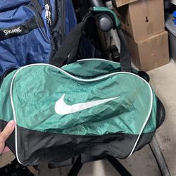 Nike green duffle bag large 