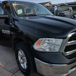 2014 Dodge ram 1500 diesel 4 x 4