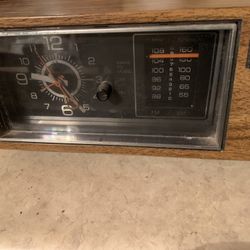 Vintage Clock Radio Alarm 