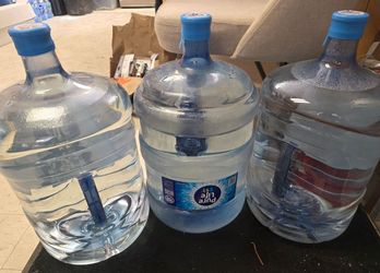 Full 5 gallon water bottle.
