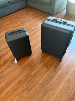 Monos luggage set new