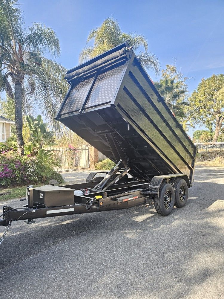 BRAND NEW DUMP TRAILER HEAVY DUTY SCISSOR HOIST 8 TONS, SET RAMPS, LED LIGHTS, TOOL BOX,ROLLING TARP,SPARE TIRE,IDEAL FOR BOBCAT FOR ANY QUESTION TEXT