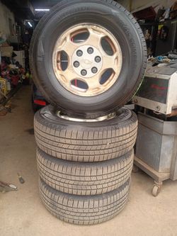 LT RATED E 245/75/16  ON 6X139.7 RIMS