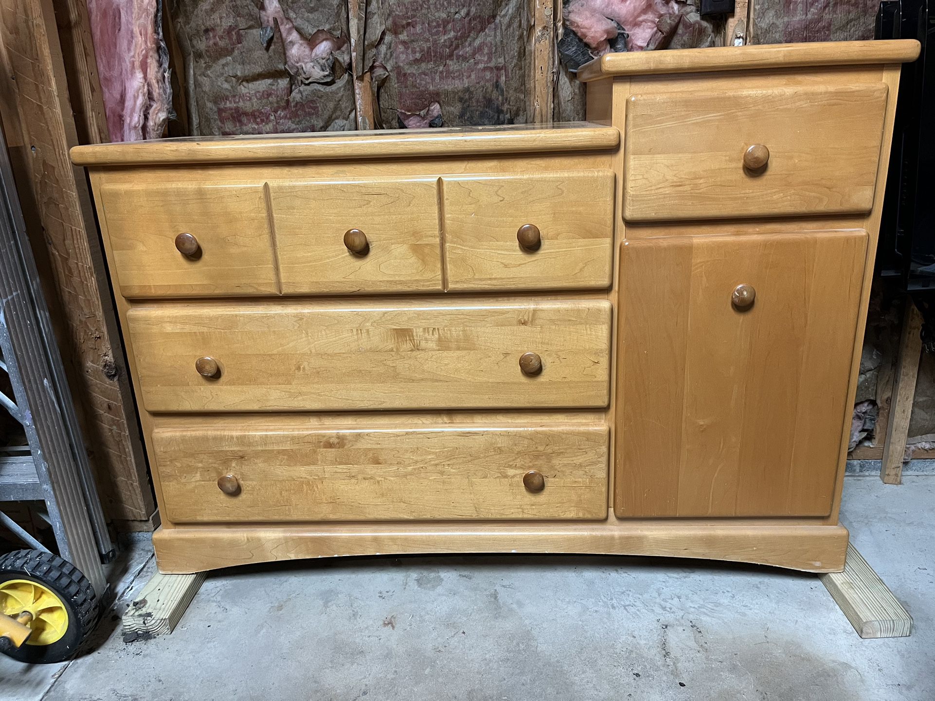 Mother Hubbard’s Cupboards Baby Changing Table / Dresser