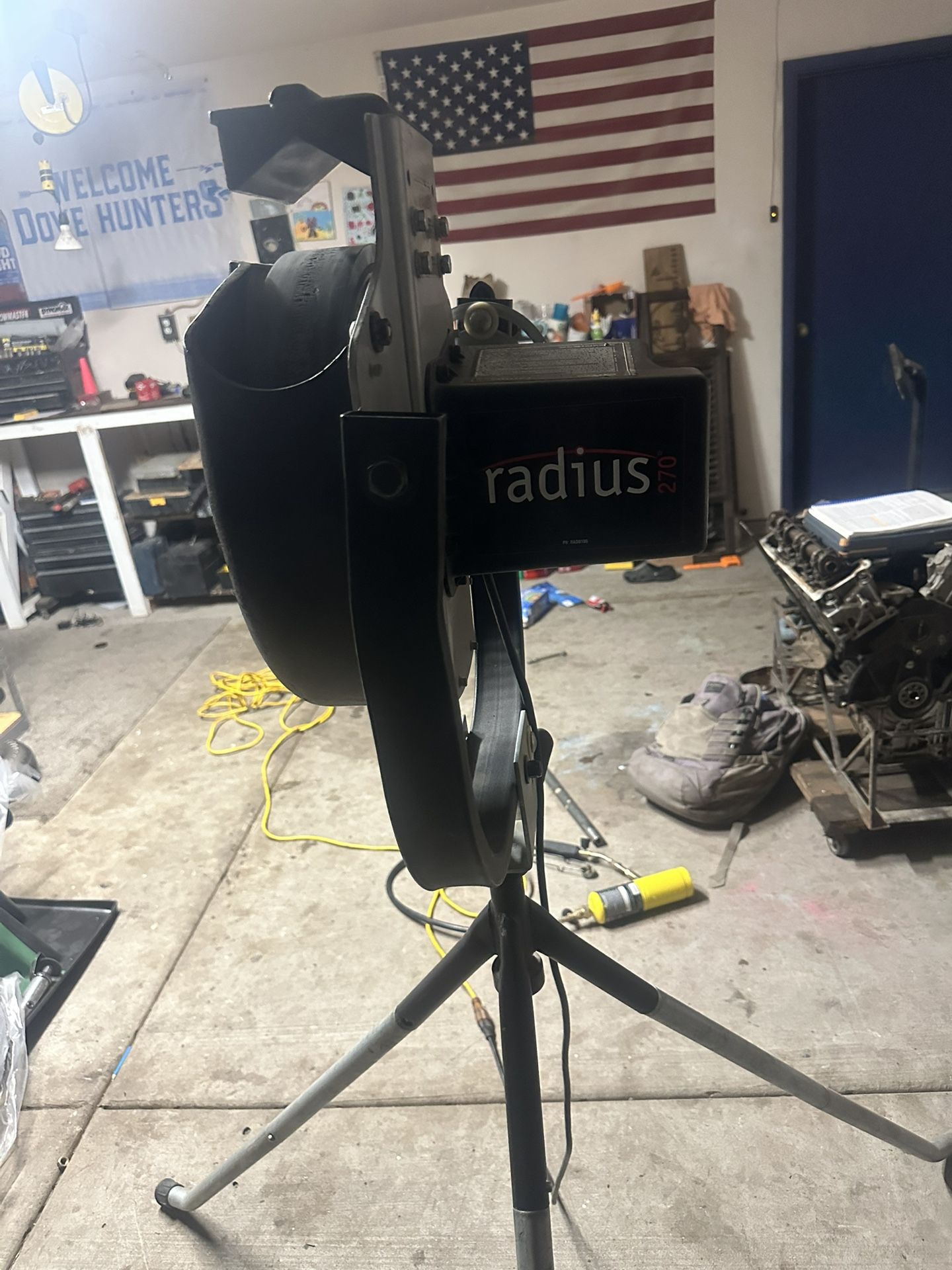 ATEC 270 Baseball And Softball Pitching Machine. 
