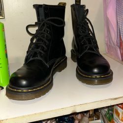 Women’s Dr Martens New