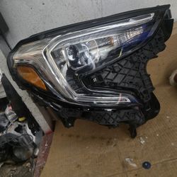 2018 2021 Gmc Terrain Passenger  Headlight 