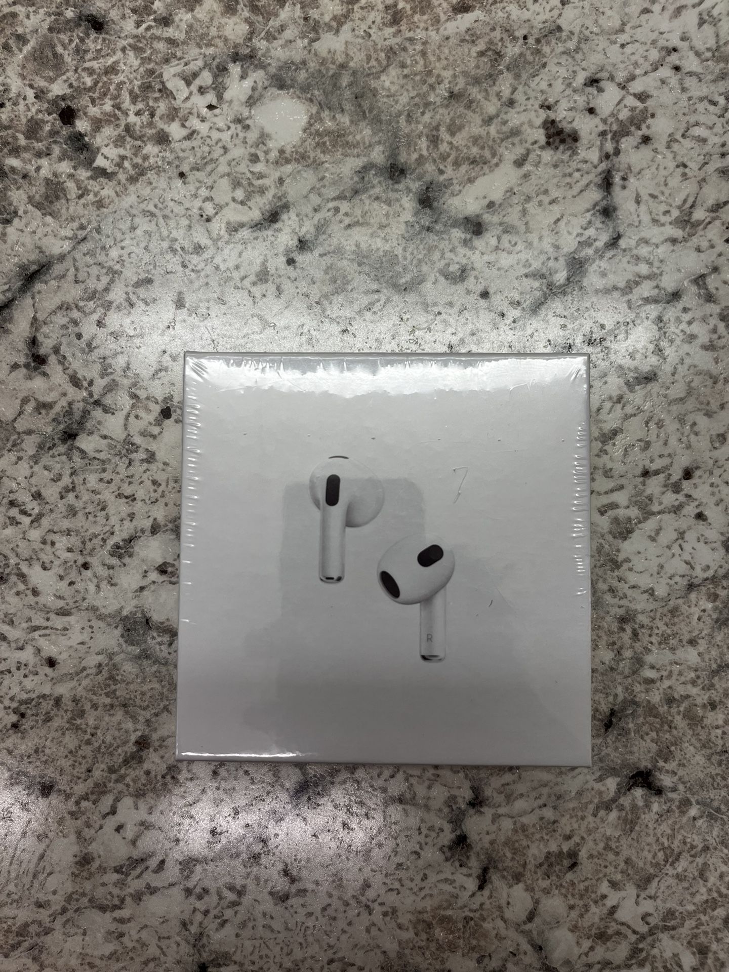 Apple - AirPods (3rd generation)