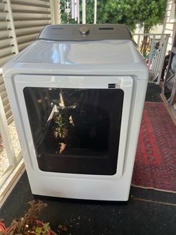 Samsung Electric Dryer - Open to offers!