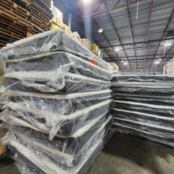 Mattresses Memory Foam Queen, King Full Last Stock Available 