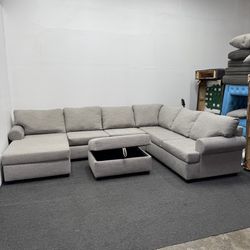 Large Light Grey Sectional with Ottoman Storage ***Clean af*** - Can Deliver