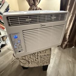 Window Ac Freezing Like New 