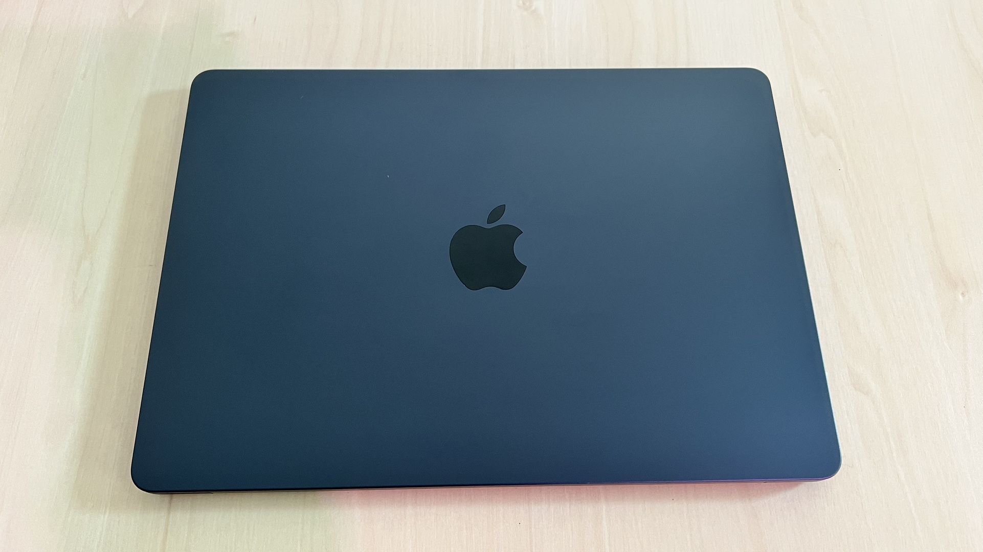 Apple MacBook Air M2 - Excellent Condition