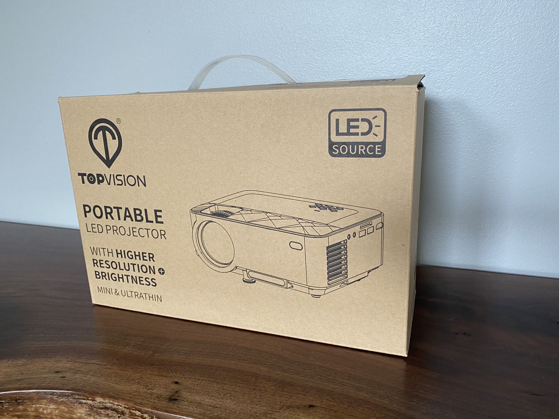 TOPVISION Portable LED projector