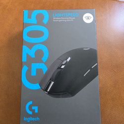 Lights peed wireless gaming mouse