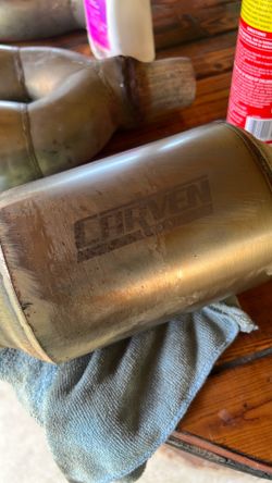 Carven muffler