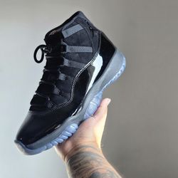 Nike Jordan 11 "CAP AND GOWN" 