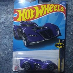 Hot Wheels Batmobile 