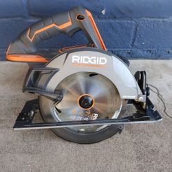 CIRCULAR SAW RIDGID 18V TOOL ONLY 