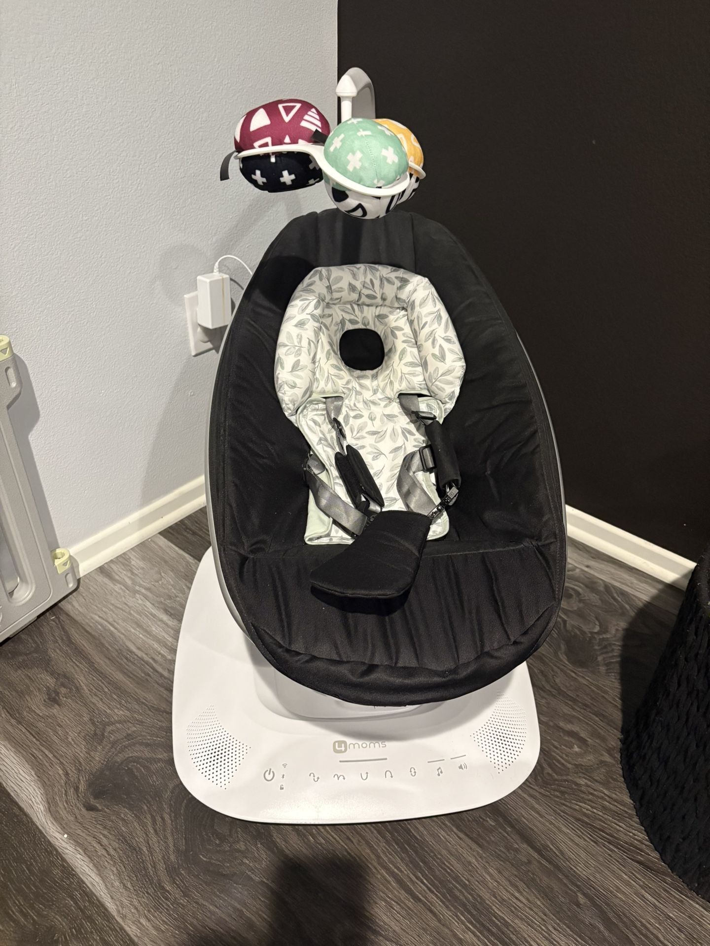 4 Moms Mamaroo Baby Swing