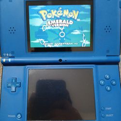 Nintendo DSi XL 