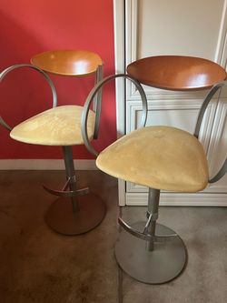 Set of 2 Modern Swivel Bar Stools