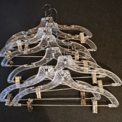 WOMEN'S CRYSTAL CUT SUIT HANGERS & MORE! ($6/lot)