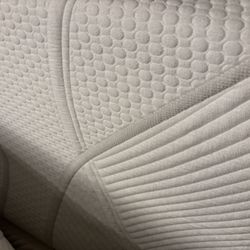 King Mattress  Very Comfortable 