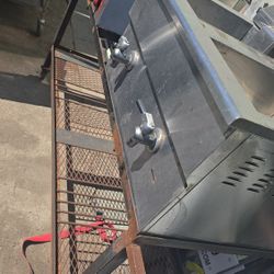 Small Flat Grill And A Deep Fryer Need To Paint The Trailer What Color
