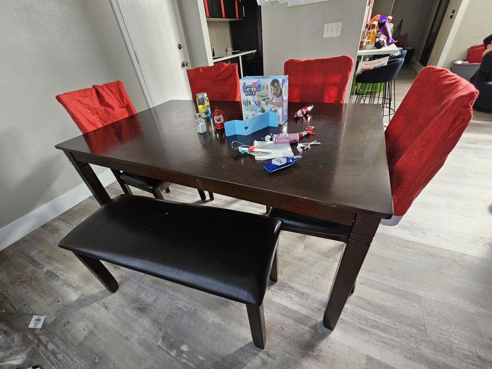 6 Seated Dining Room Table 
