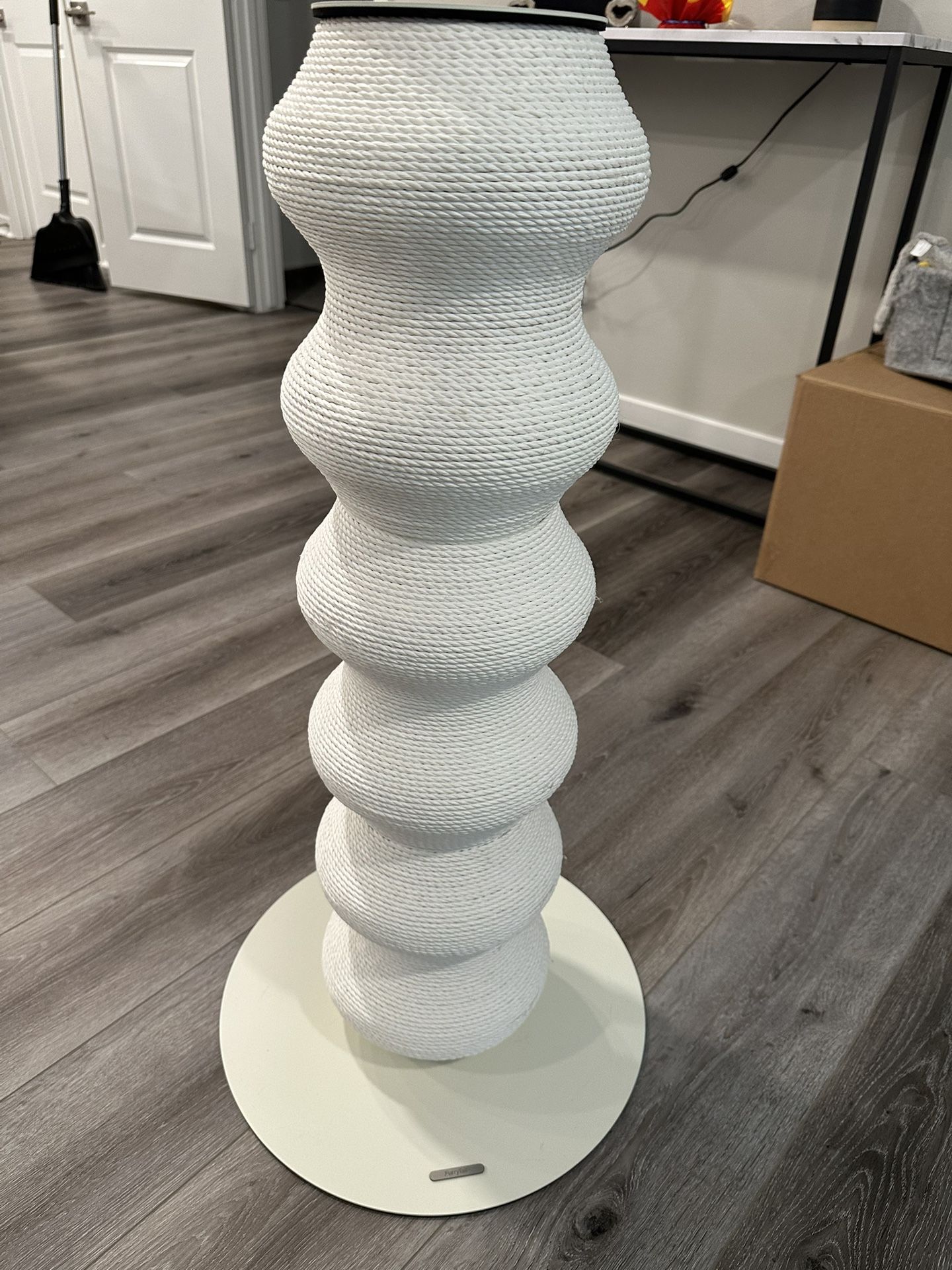 Cat Scratcher