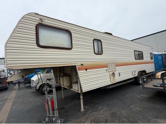 1988 Alfa Toyhauler